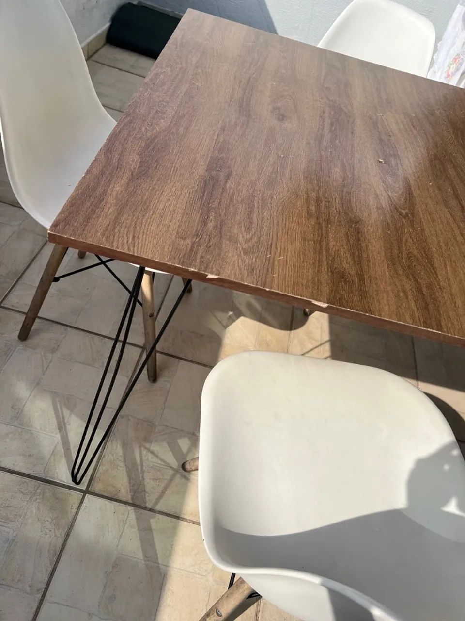 Mesa de Jantar em Madeira com 3 Cadeiras - Foto 4