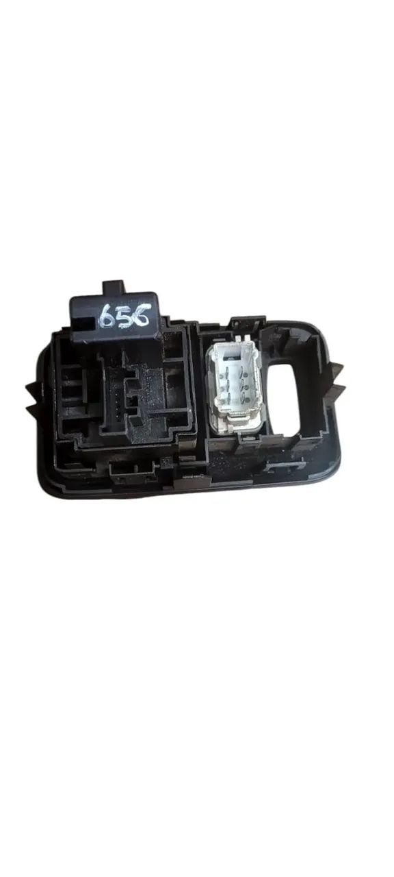 Botão Farol De Milha Renault Megane 2011 08802014 N656 (Usado)