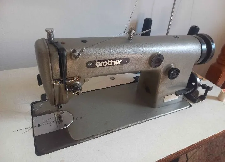 Máquina Industrial Brother reta