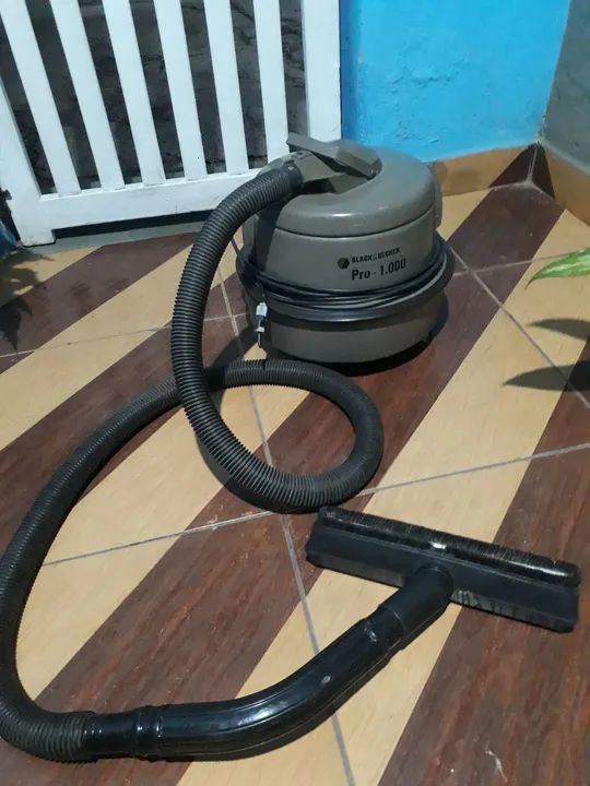 Aspirador Black & Decker pro 1000