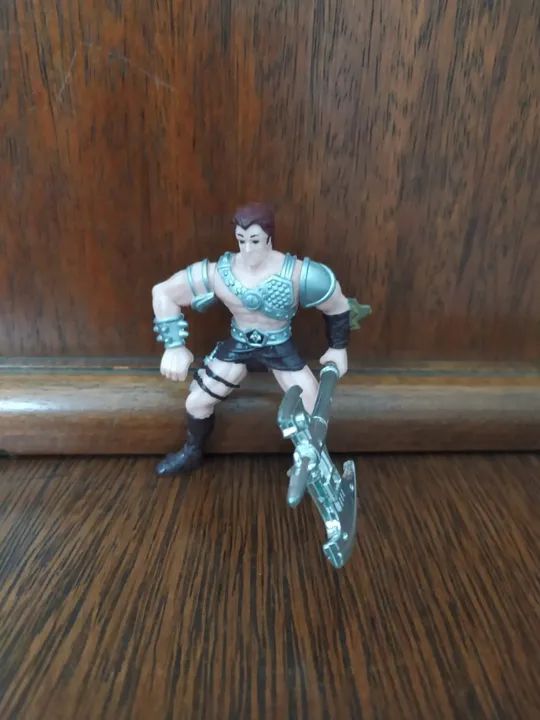 Boneco Chap Mei Guerreiro Com Machado