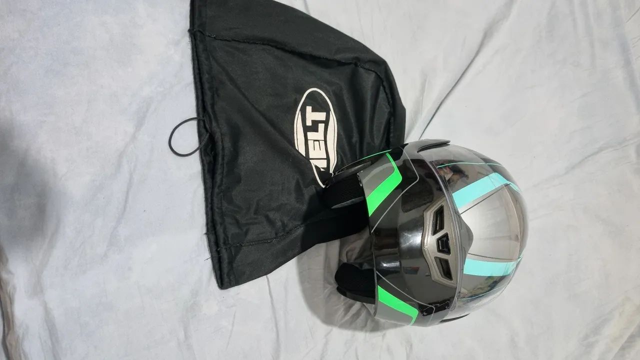 Vendo esse lindo capacete helt número helt número 56 - Foto 2