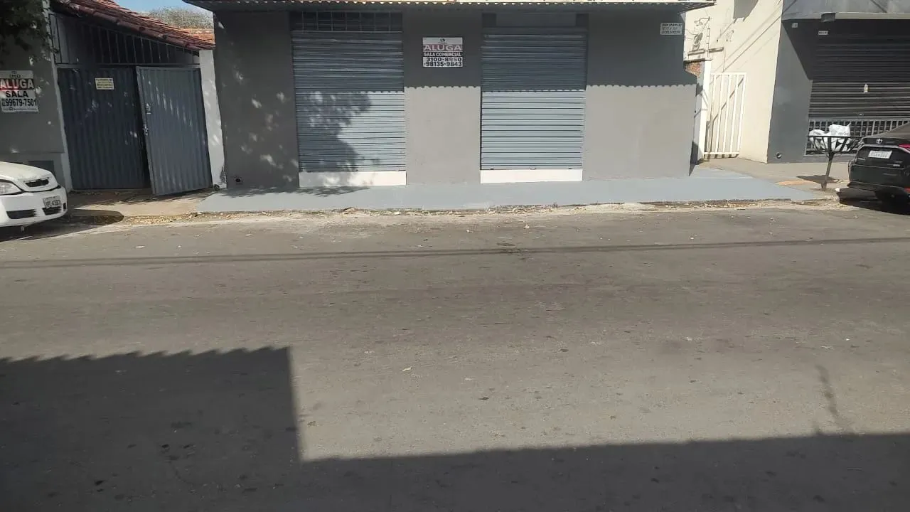 Salas Comerciais na Rua Ipameri - Setor Campinas - Goiânia - GO