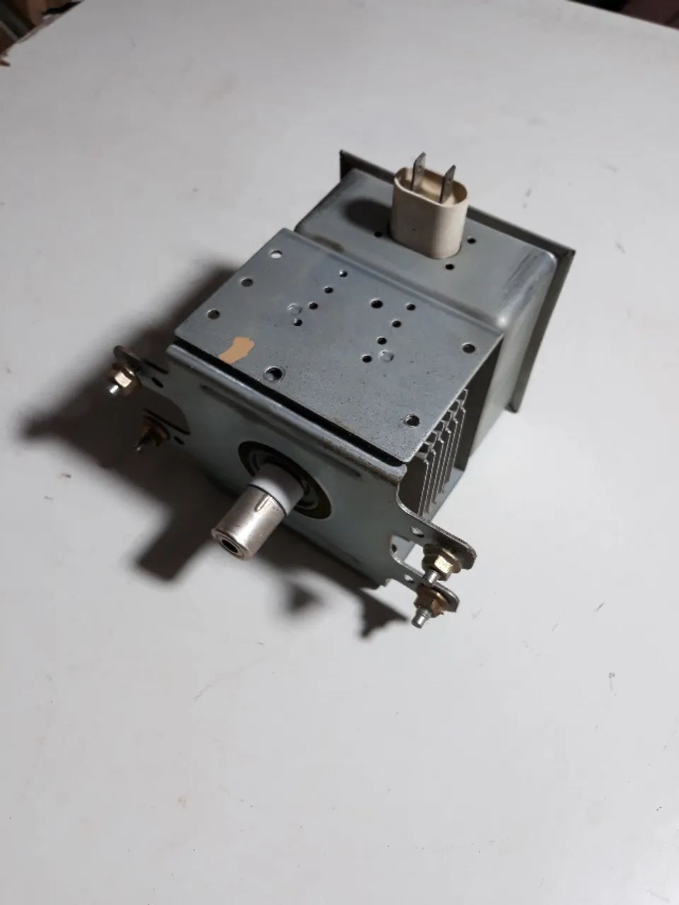 Magnetron Sanyo 2m218j
