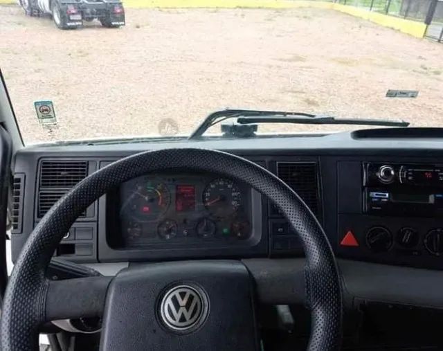 vw 19320 6x2 2011  caçamba - Foto 7