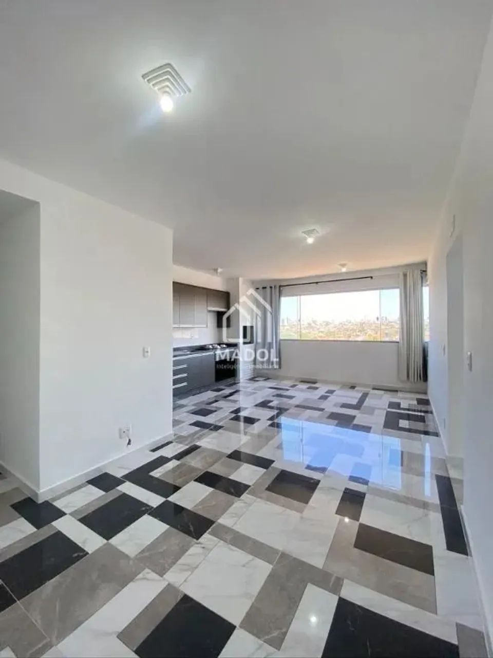 Apartamento à Venda em Uvaranas, Ponta Grossa - PR - Foto 2