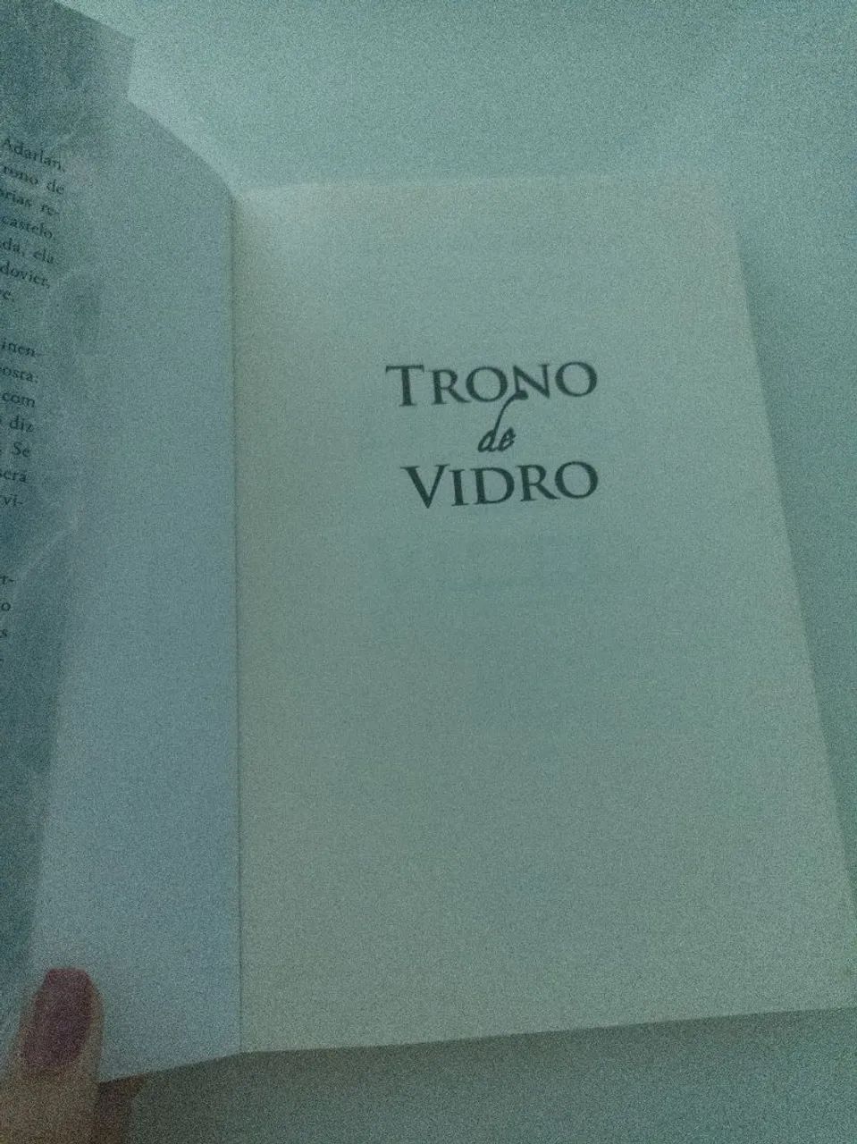 Livro "Trono de Vidro Vol. 1" - Foto 4