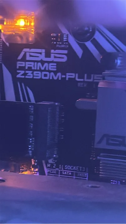 Gabinete Intel i9 + placa mãe asus z390m-plus + air cooler noctua nh-d15 + fonte azza 850w