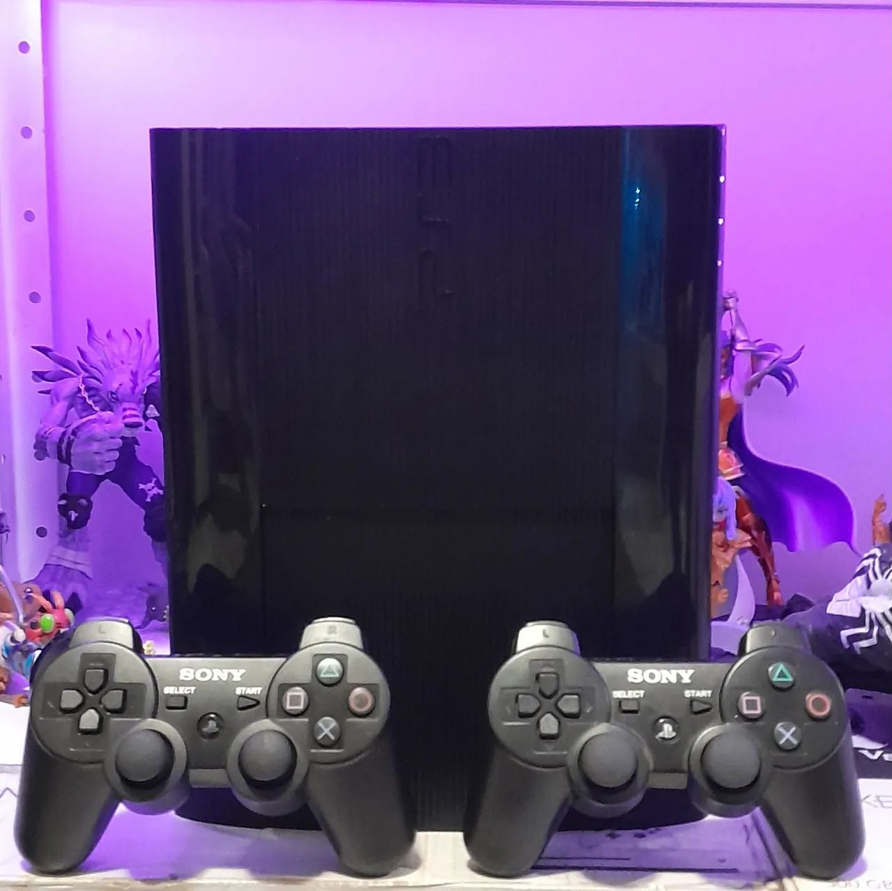 Console Playstation 3 Super Slim com 2 controles