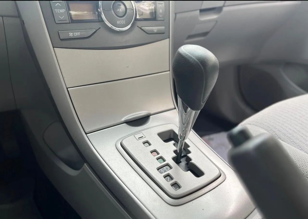 Toyota Corolla GLI 1.8 Flex 16V Aut. 2010 - Foto 6