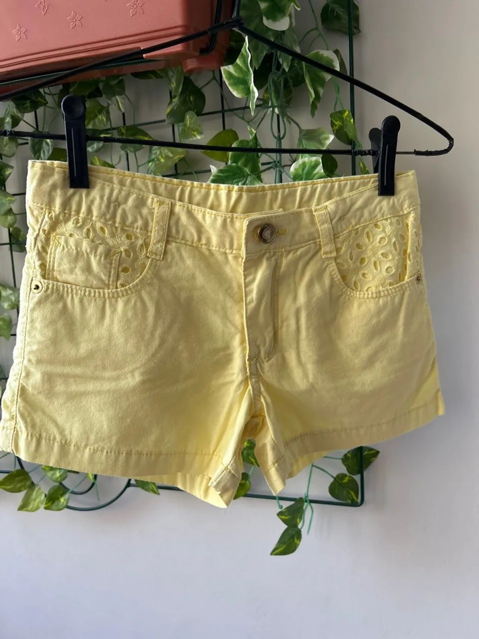 Short jeans, amarelo e rosa Renner tam 12 R$ 25,00 cada - Foto 3