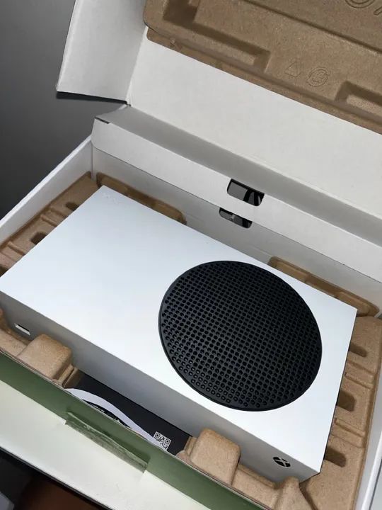 Xbox Series S apenas 3 meses de uso, com garantia de 1 ano. e