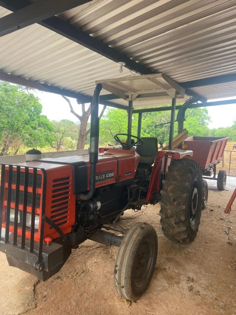 Vende-se trator agrale 4300