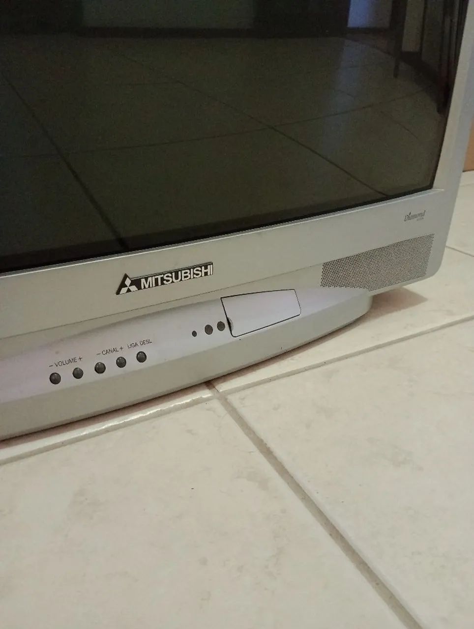Tv Mitsubishi Diamond Series 28 polegadas. Funcionando.
