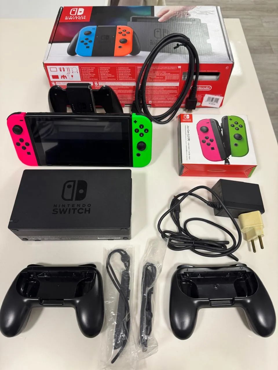Nintendo Switch一式 Nintendo Switch excelente estado completo e + acessórios