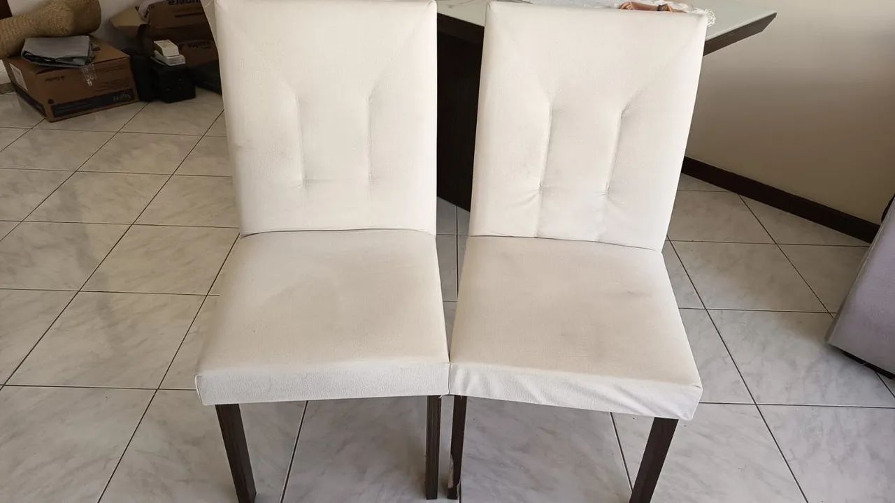  CONJUNTO: 01 MESA E O6 CADEIRAS - Foto 2