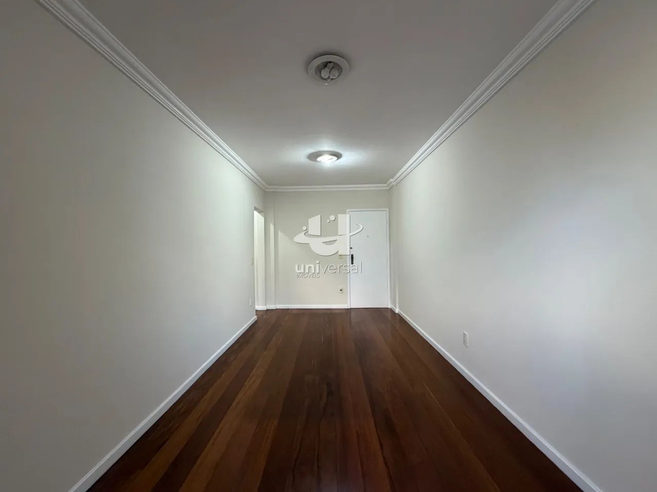 Apartamento de 2 quartos com suíte, sacada e 2 vagas no Centro. - Foto 5