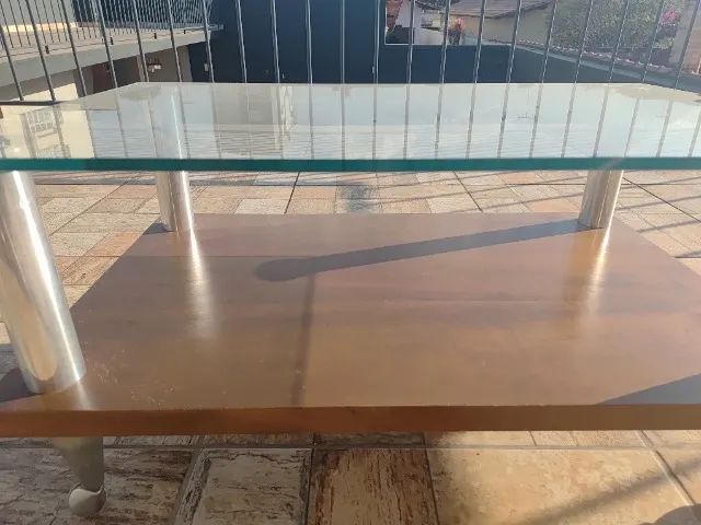 Mesa de centro retangular de madeira e vidro - Foto 4