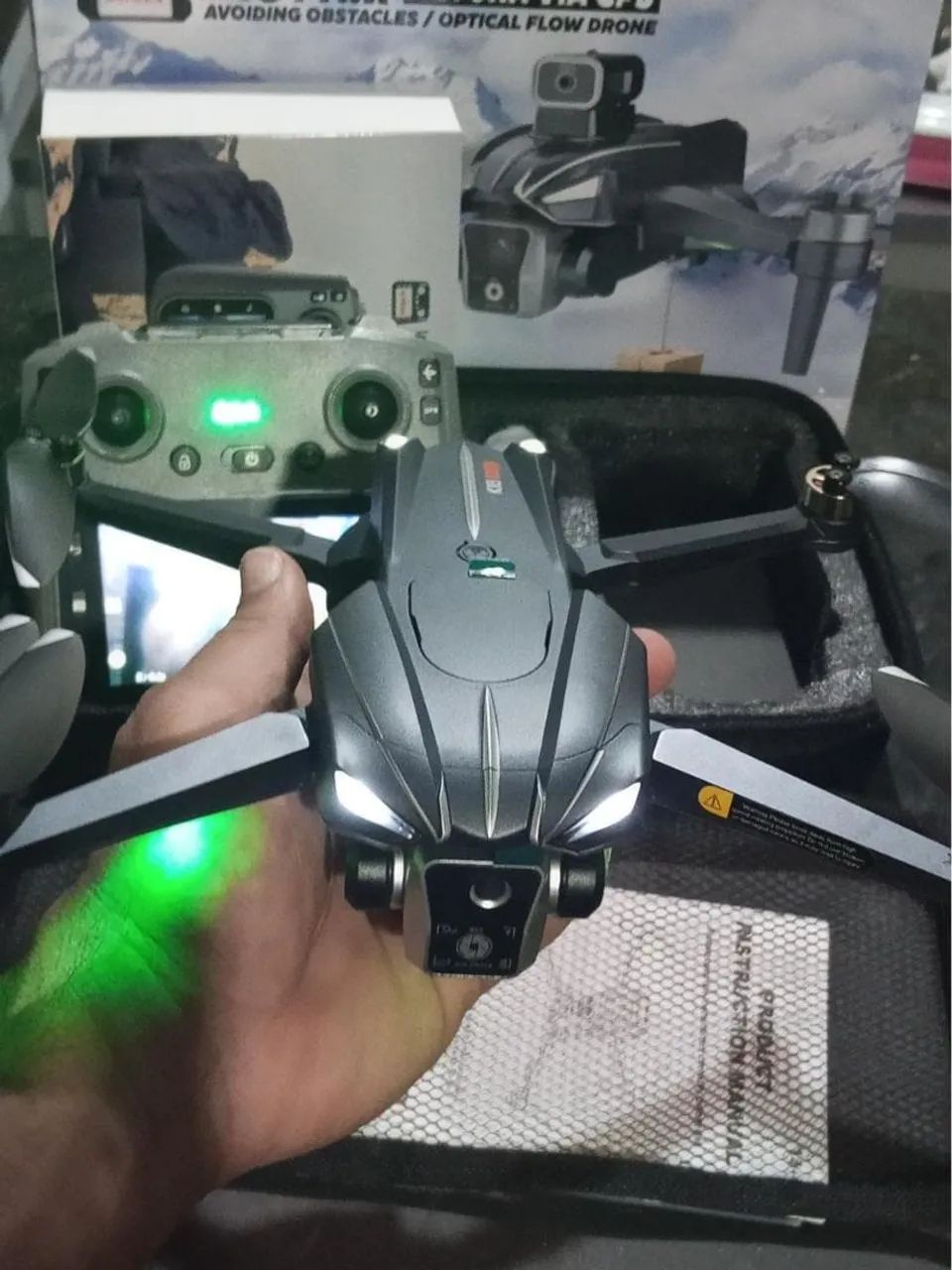 Drone profissional com GPS duas baterias câmera 4K controle com tela alcance 1km  - Foto 3