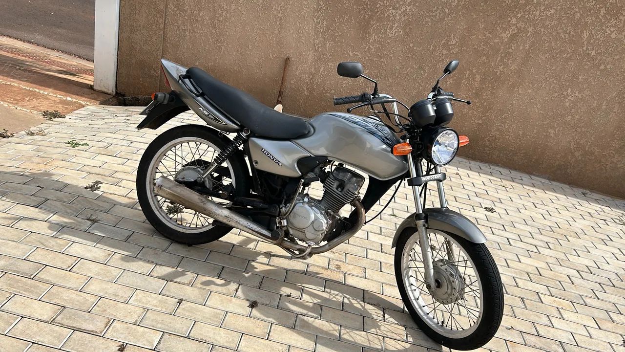Titan 125 recém reformada 