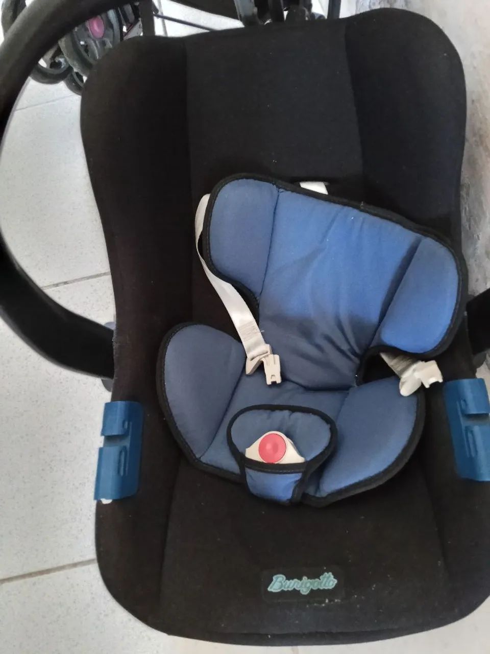 Carrinho Cosco reverse + bebê conforto 