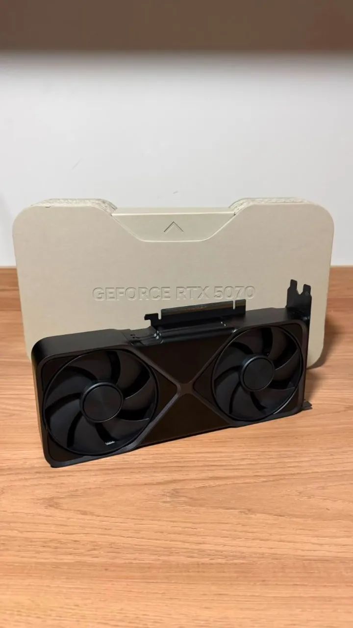 RTX 5070 Founders Edition - Performance de Nova Geração  - Foto 2