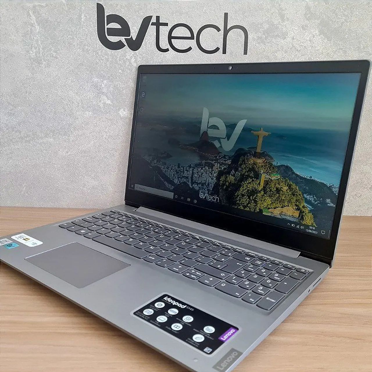 Notebook Lenovo i3 décima geração sem detalhes 