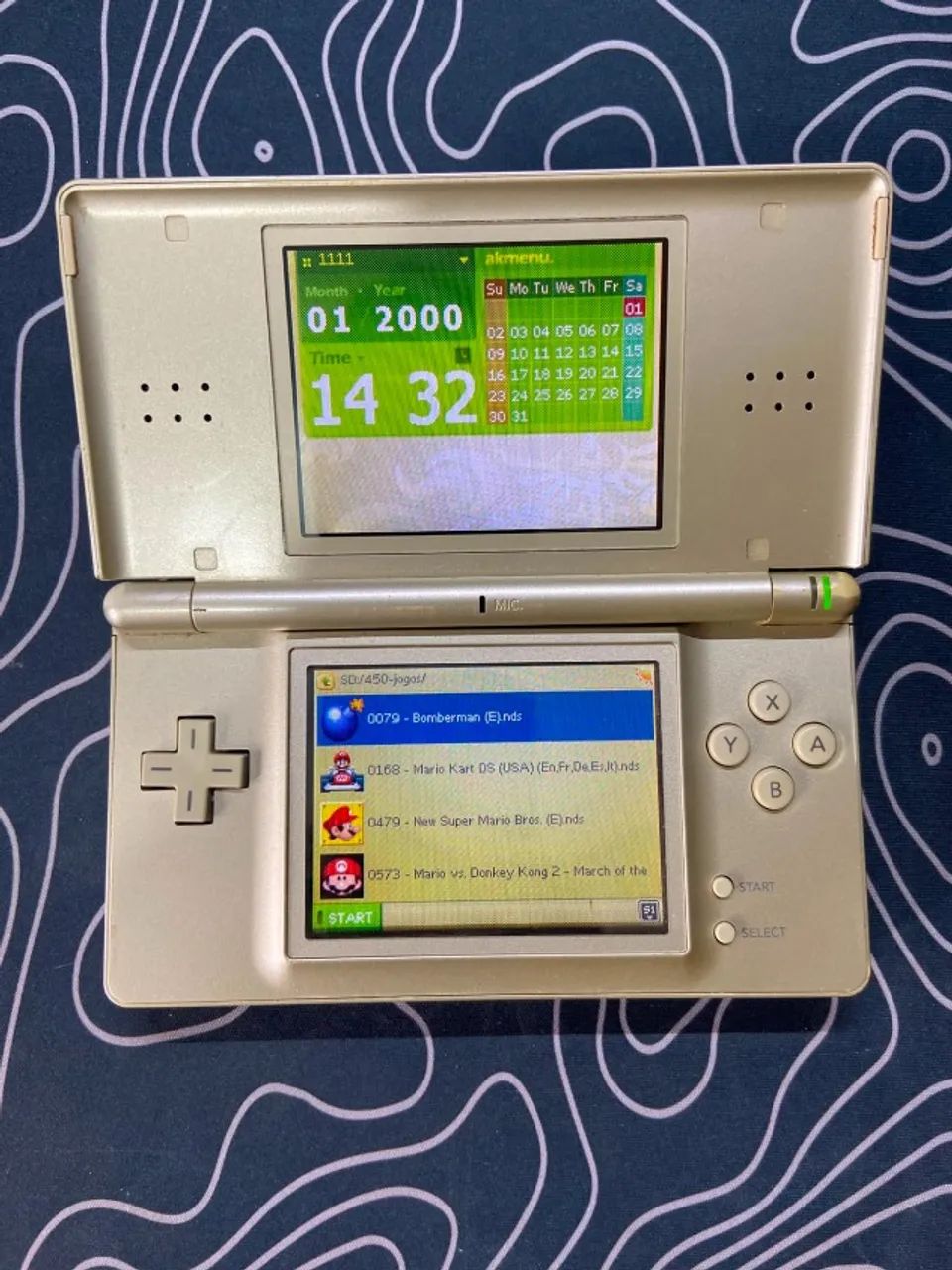 Nintendo DS Lite + R4 + 4 jogos - 20R$ OFF (DESCONTAO20
