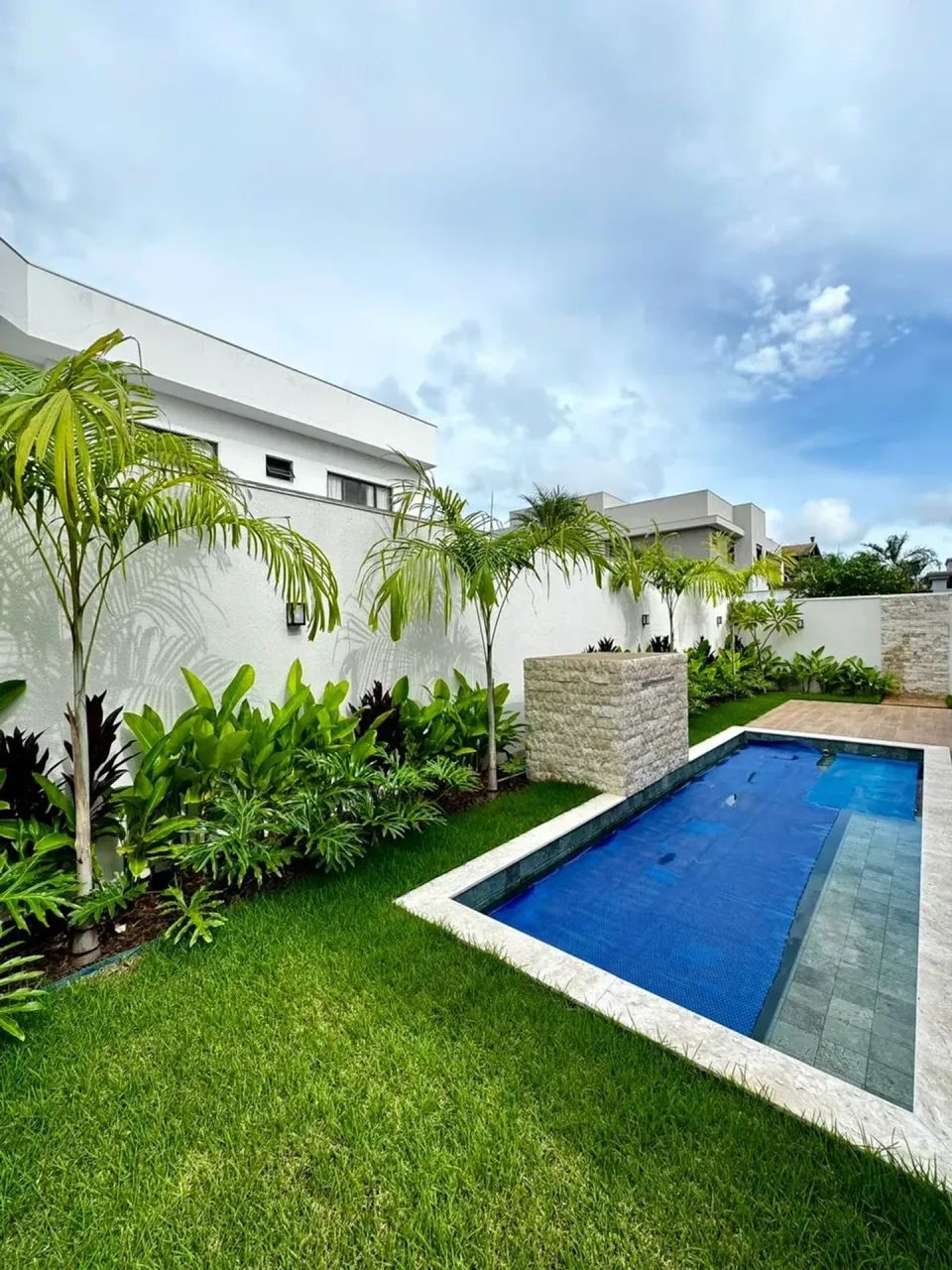 CASA TÉRREA COM 3 SUITES À VENDA, 223m2 - COND ALPHAVILLE II - Foto 4
