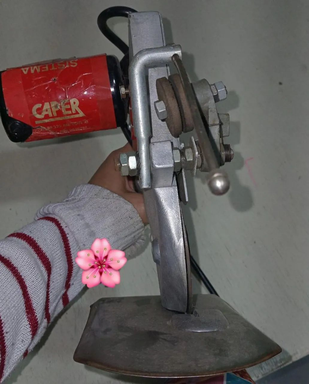 Maquina de cortar tecidos 