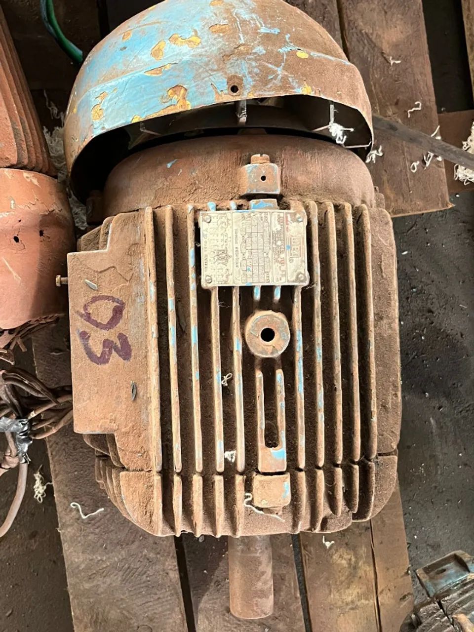 Weg Motor Eletrico Trifasico 7,5 Alta Rotacao (Usado) - Foto 2