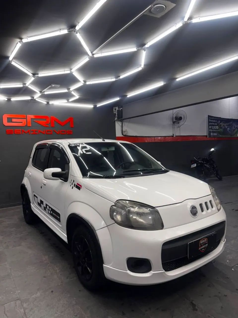 Fiat Uno Sporting 1.4 EVO Fire Flex 8V 4P 2012 - Foto 2
