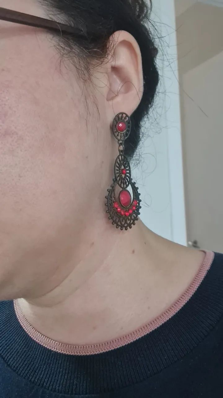 brincos belle bijoux vermelho - Foto 2