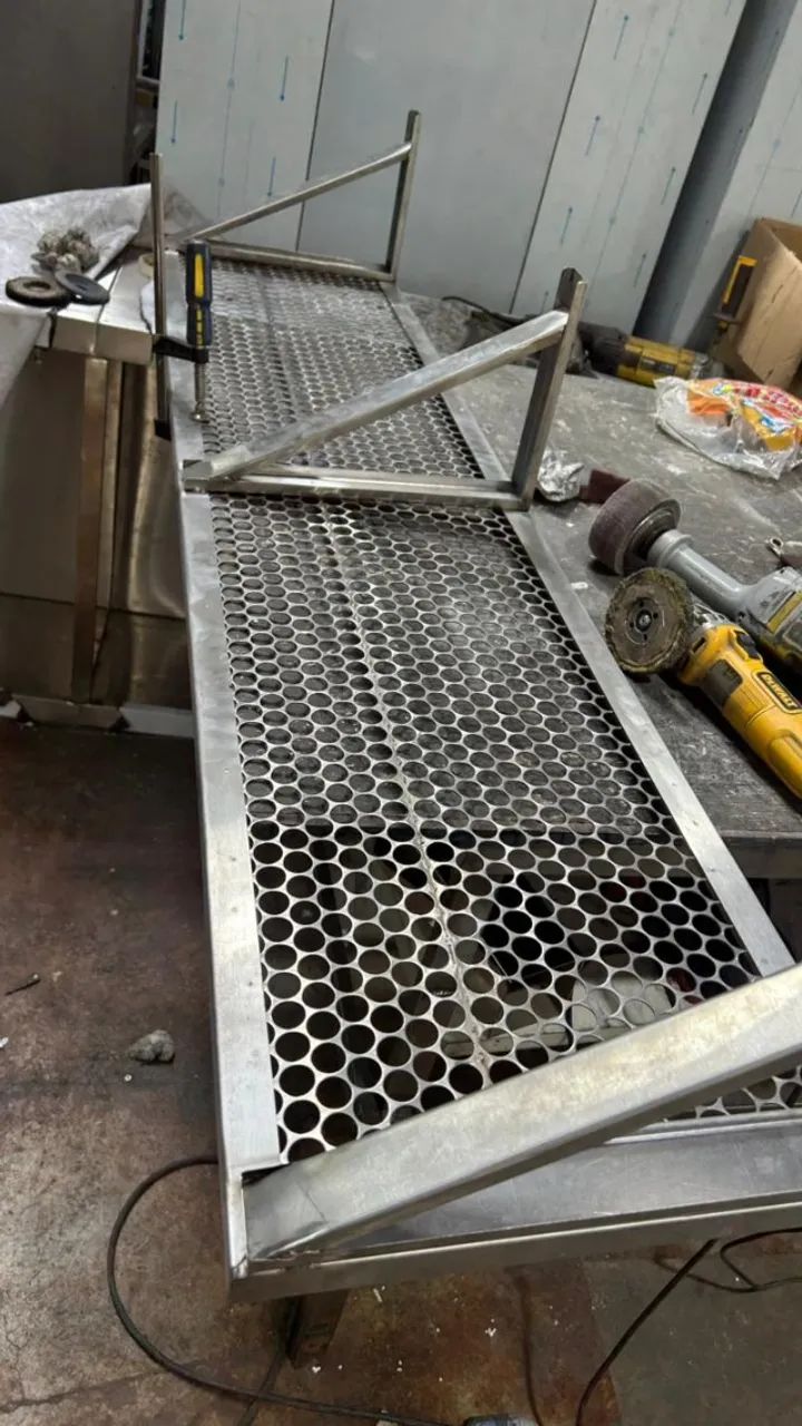 Prateleira Inox 1,90m Suspensa Uso Comercial