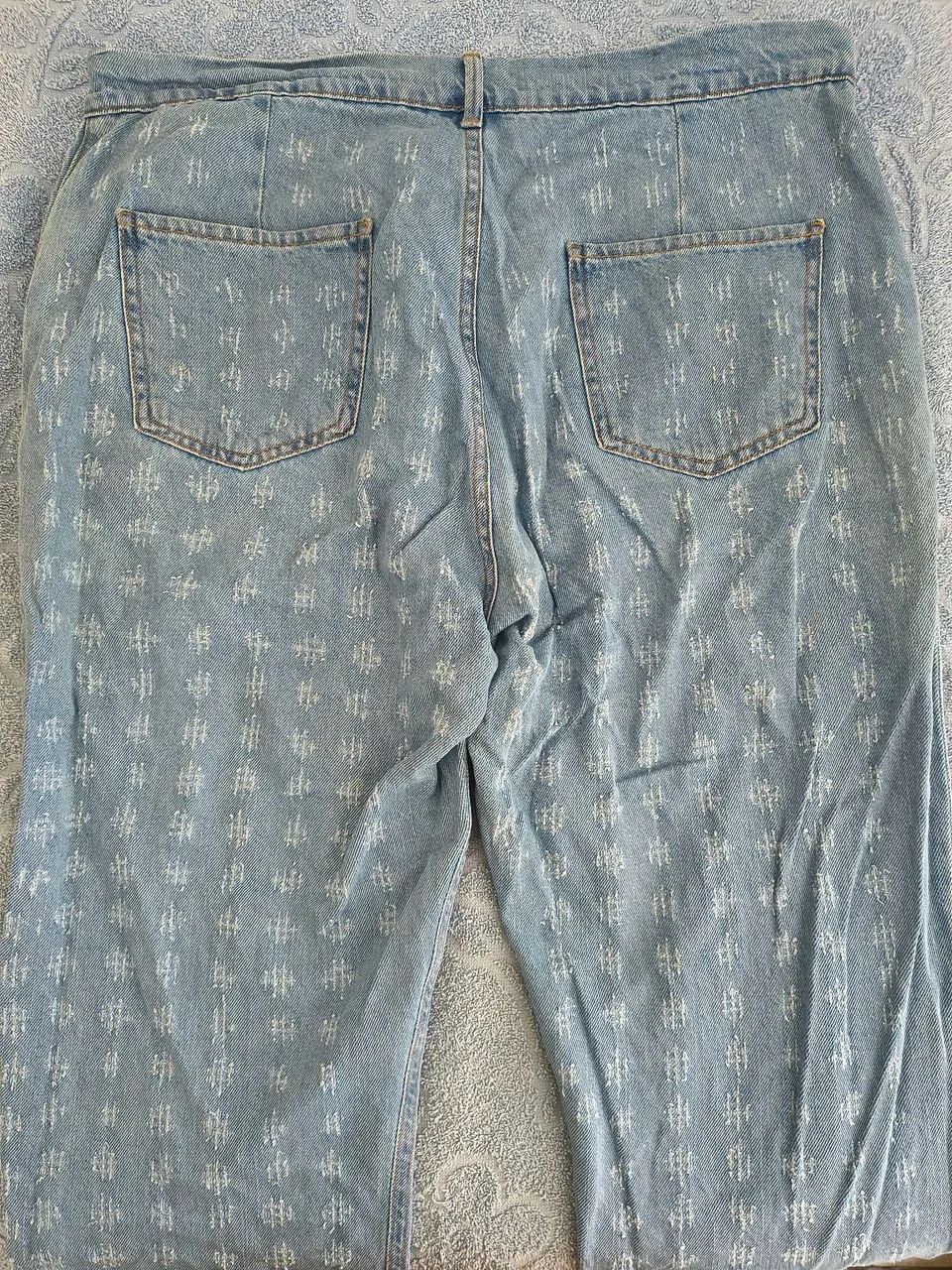 Calça Jeans Lavagem Clara com Texturas sem Lycra - Foto 3