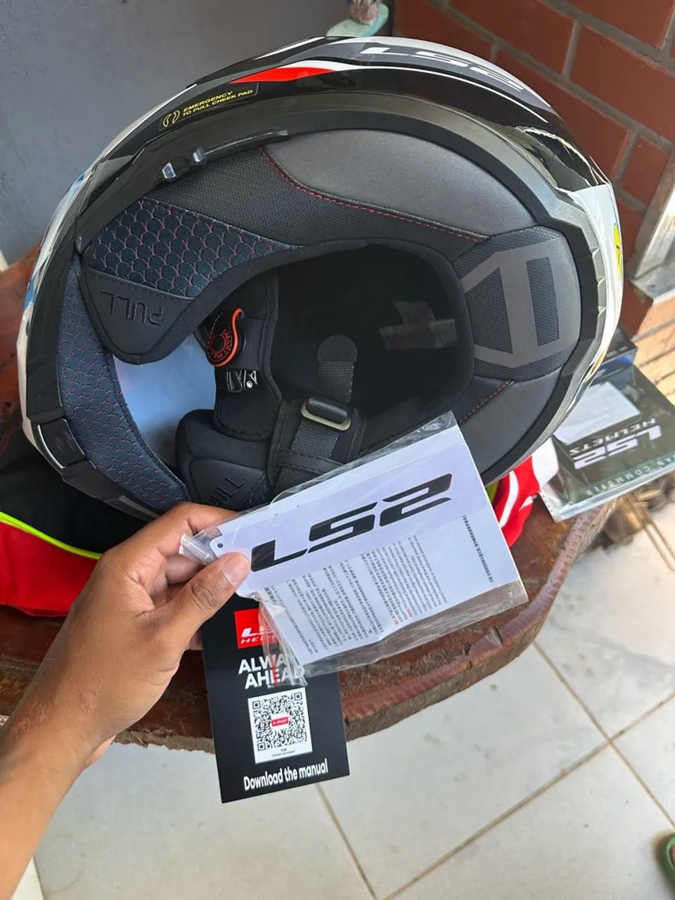 Vendo capacete ls2 advant Sport n58 sem detalhes e uso - Esportes