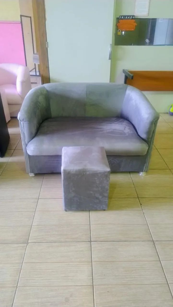 Sofazinho 3 lugares Cinza Suede - Foto 3