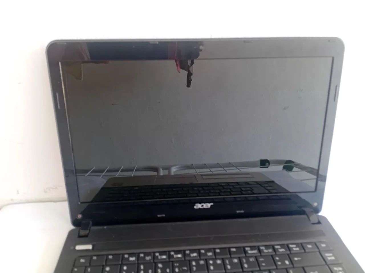  Notebook acer aspire e1 421 0622 com defeito - Foto 4