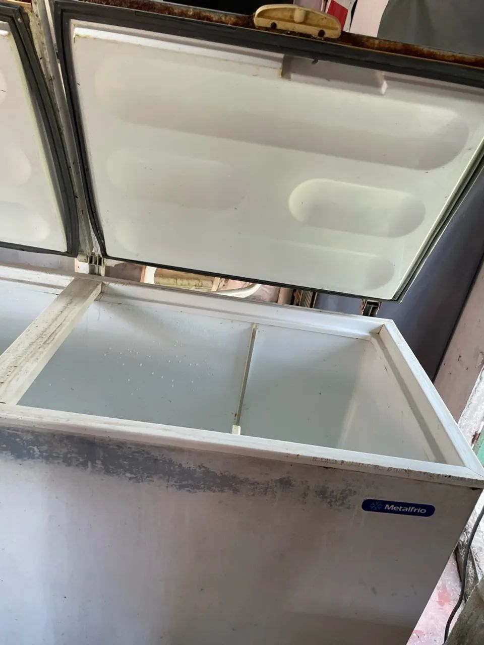 Freezer 546 litros Metalfrio funcionando perfeitamente  - Foto 2