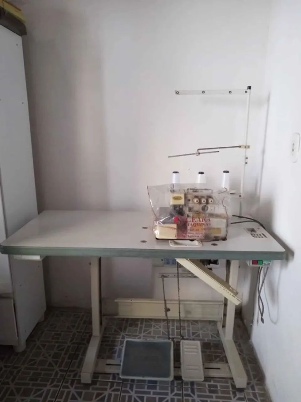 MAQUINA INDUSTRIAL OVERLOCK - Foto 3