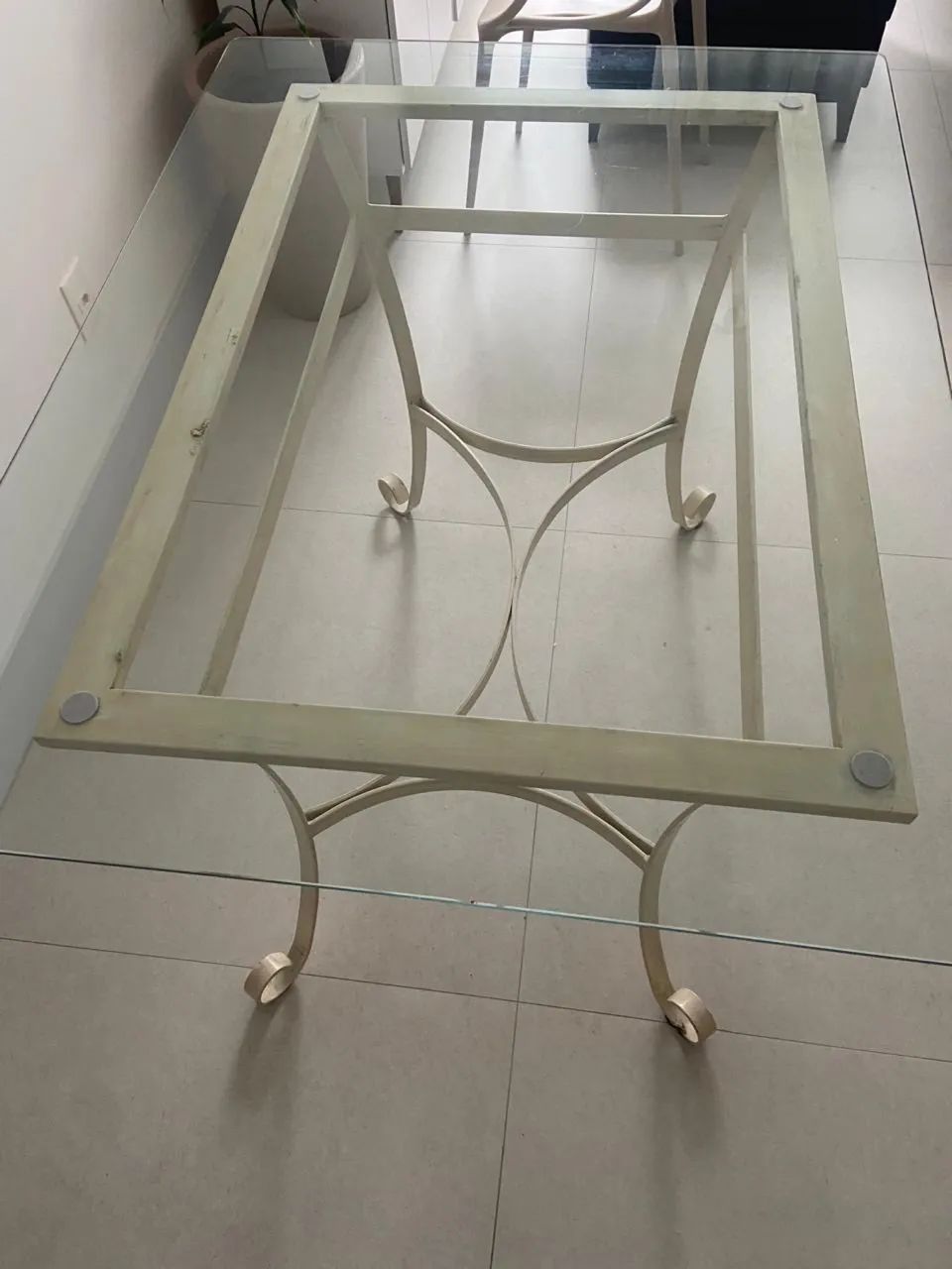 Vendo mesa de jantar de ferro & vidro  - Foto 3
