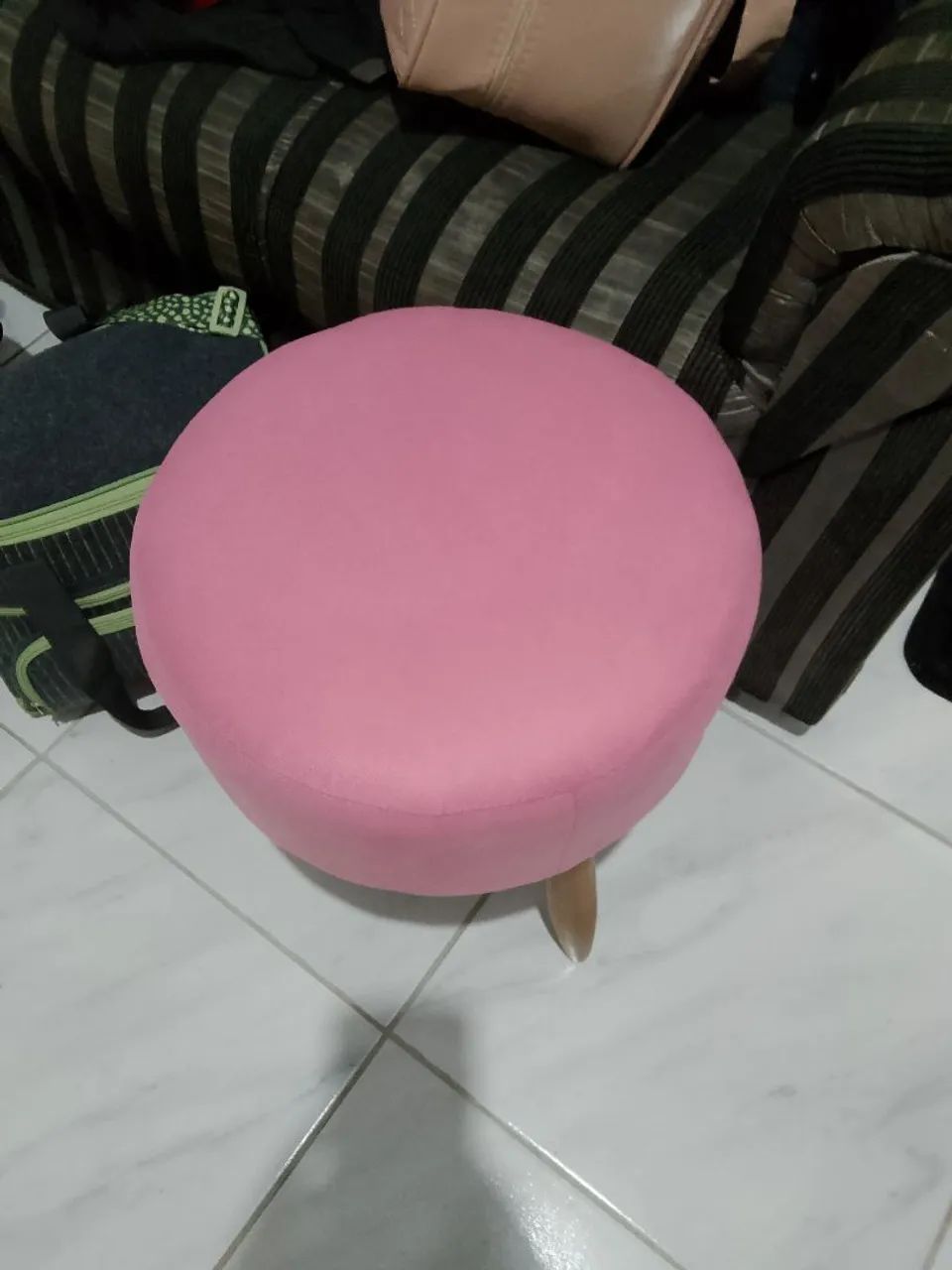 Poltrona com puff - Foto 2