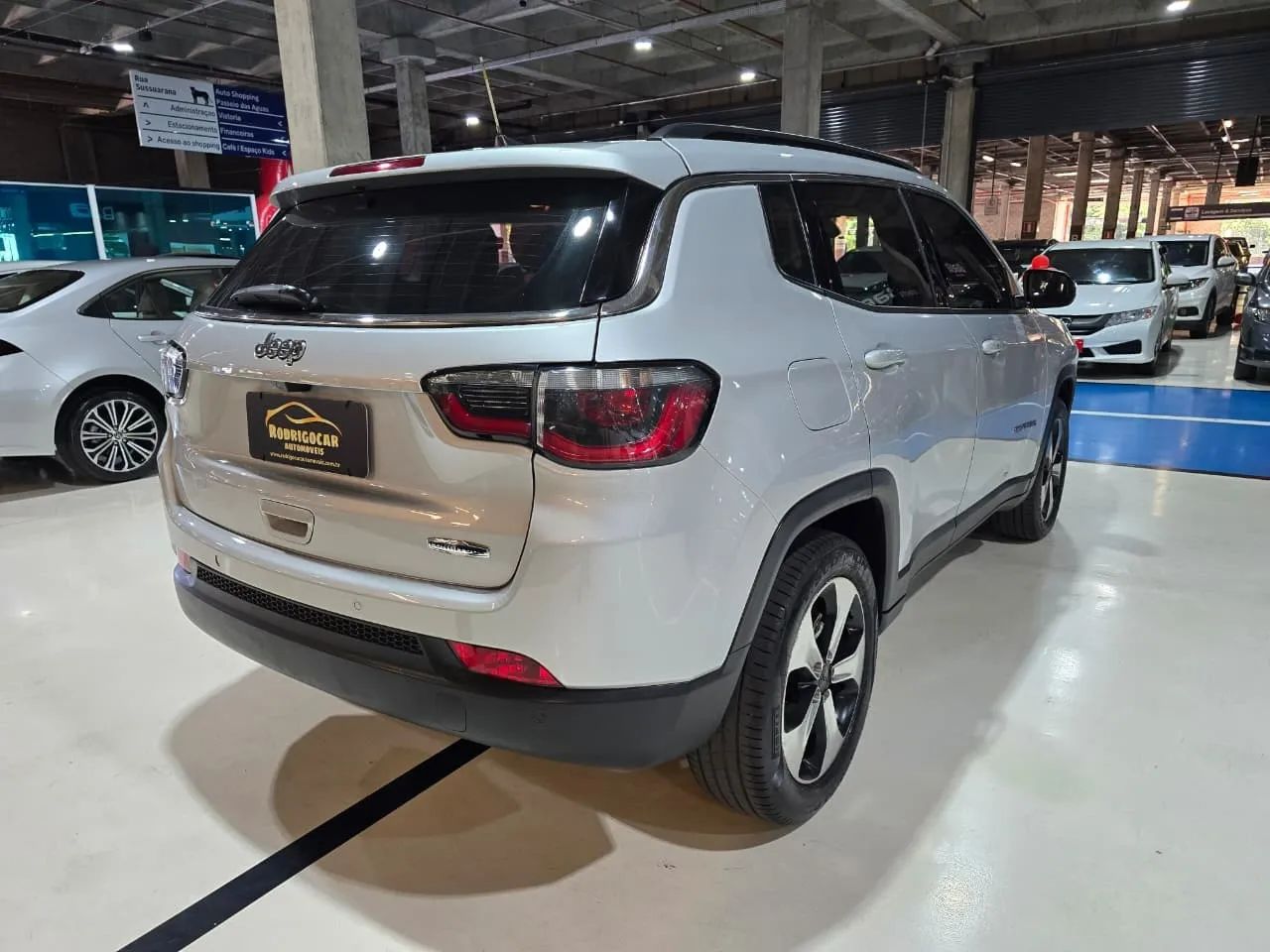 Jeep Compass Longitude 2.0 4X2 Flex 16V Aut. 2017 - Foto 4