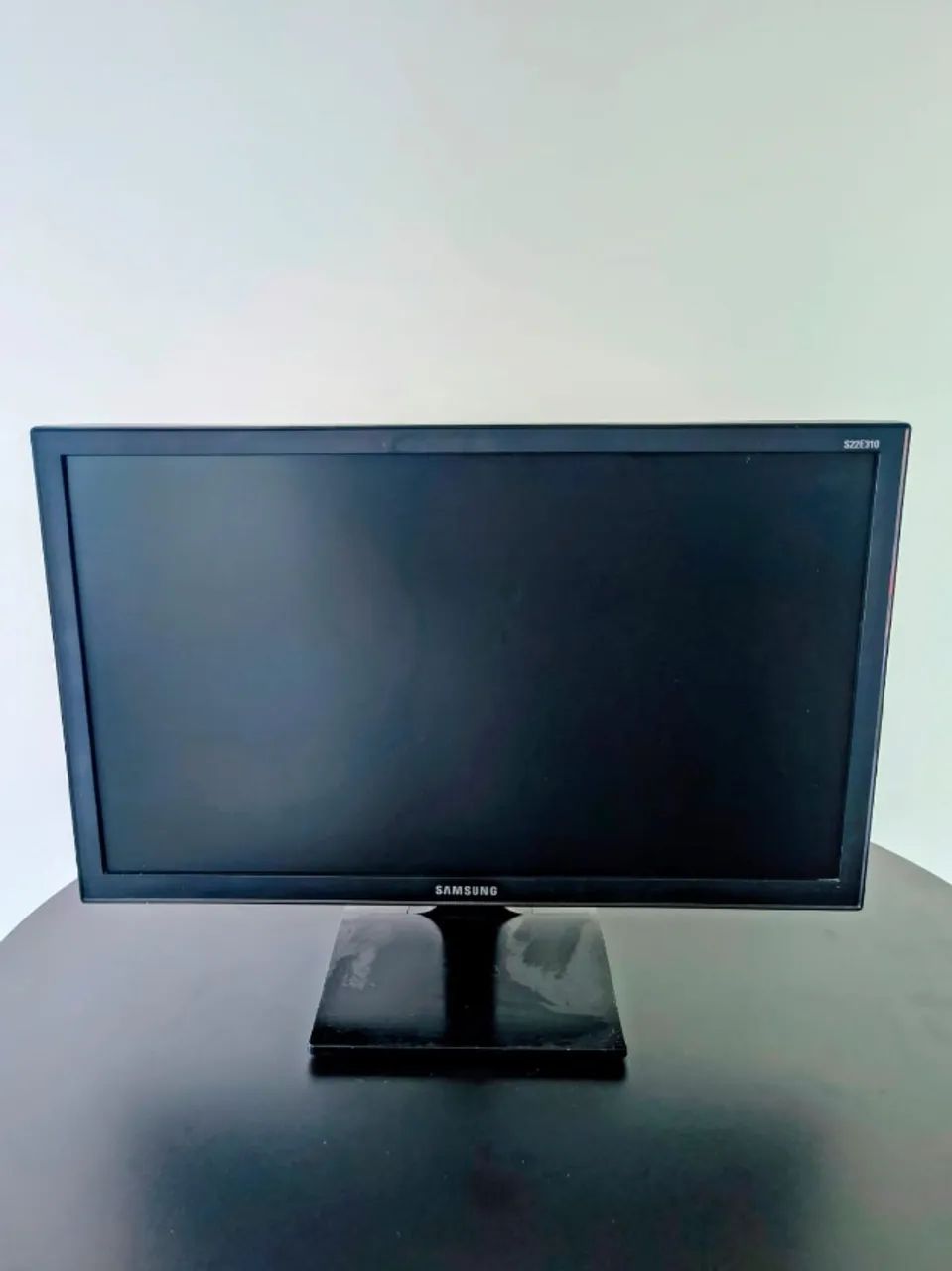 Monitor Samsung S22E310 LED 21,5" Full HD - Excelente Estado
