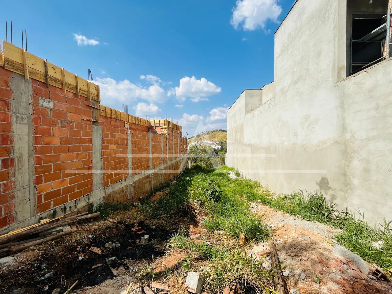 Lote no Villa Verde com leve declive e excelente localização - Foto 5