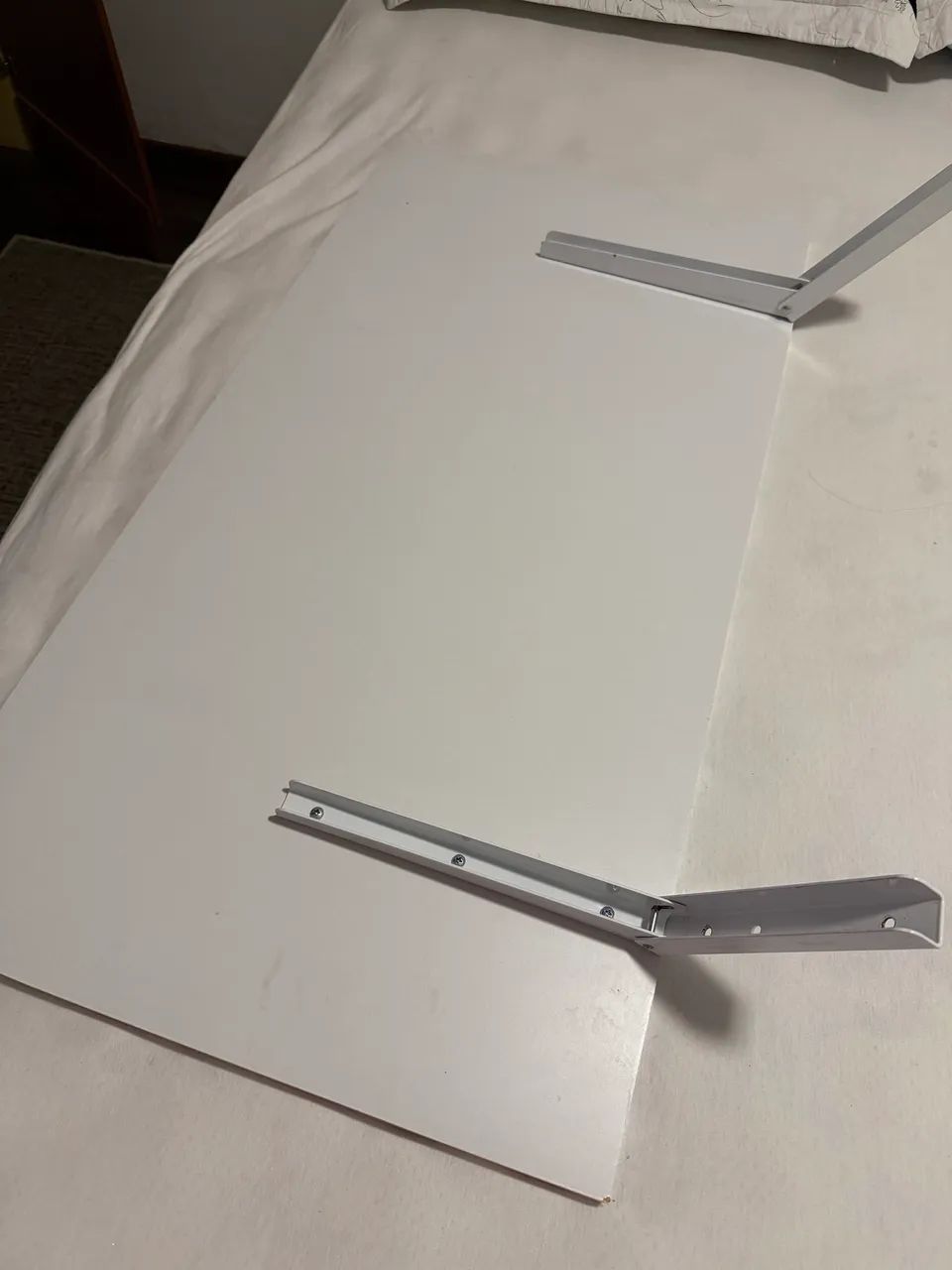Mesa de parede (com suporte) - Semi Nova