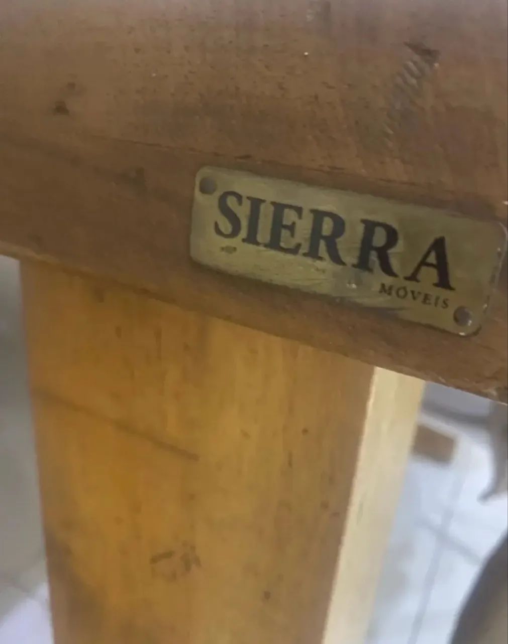 Mesa de madeira peroba rosa de demolição, da loja Sierra com 2 bancos.  - Foto 2