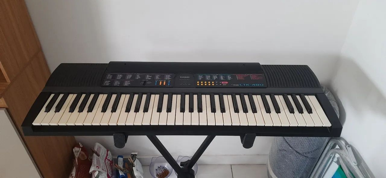 Teclado eletrônico clássico 