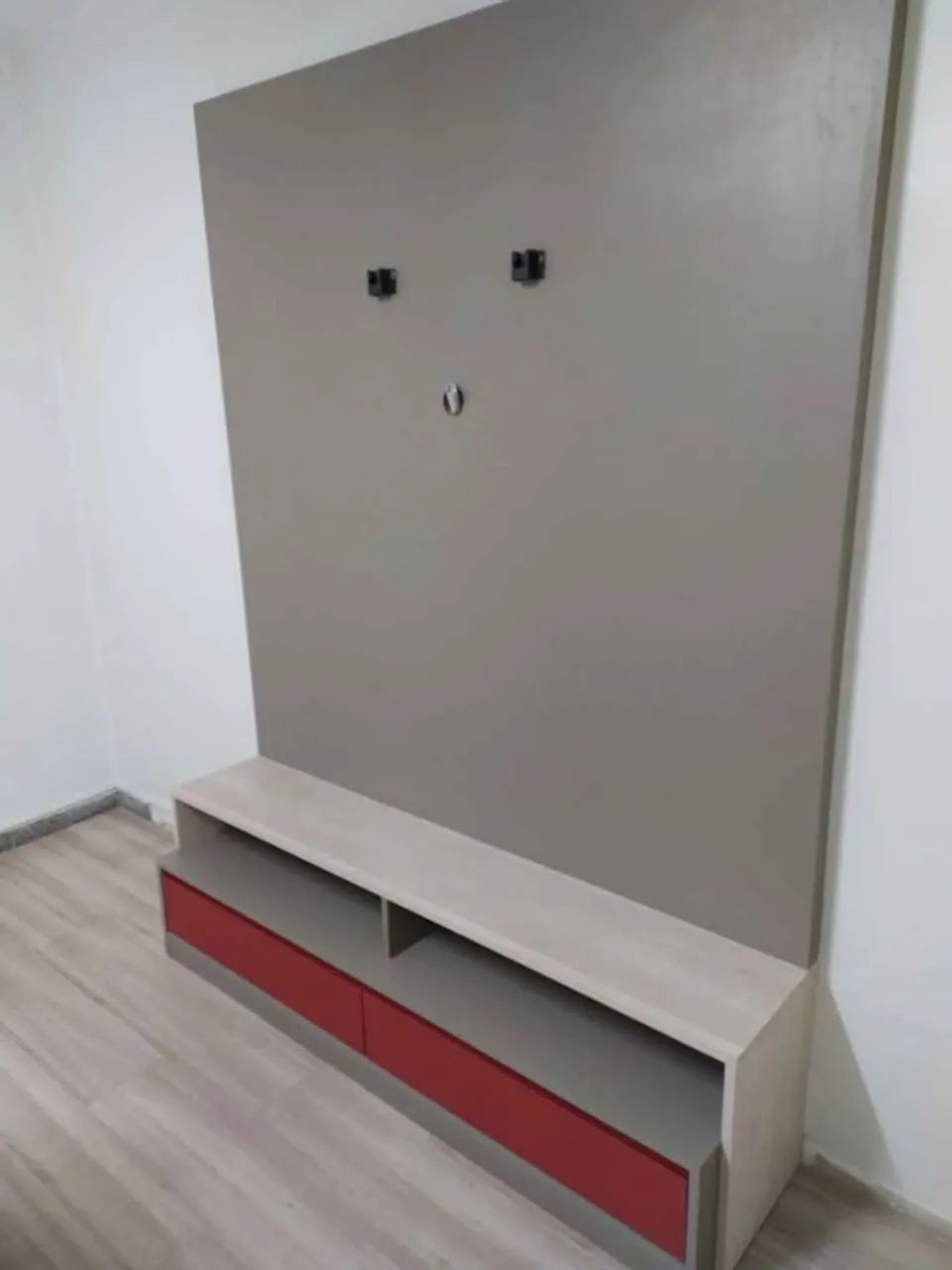 Painel de TV com Rack Sob Medida MDF