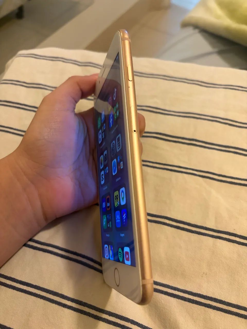 Celular iPhone 8 Plus  - Foto 3